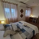 Moradia T2 Em Bairro Pitoresco Da - Cantinho Da Luz * Covilhã