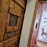 Moradia T2 Em Bairro Pitoresco Da - Cantinho Da Luz *