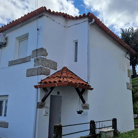 Hébergement de vacances Moradia T2 Em Bairro Pitoresco Da *