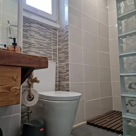 Moradia T2 Em Bairro Pitoresco Da * Covilhã