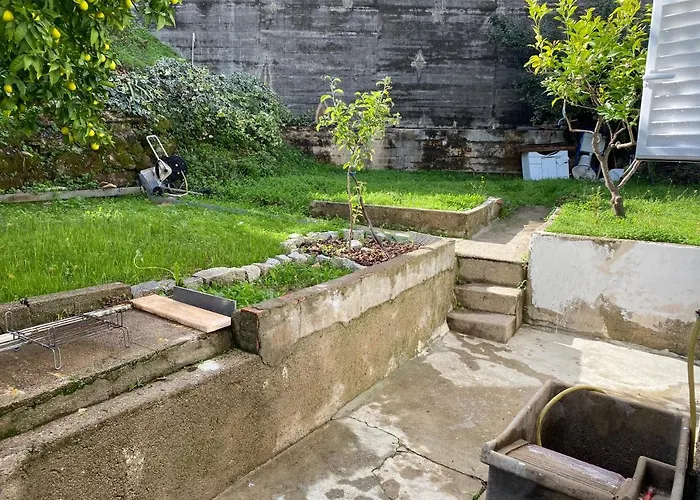 Moradia T2 Em Bairro Pitoresco Da