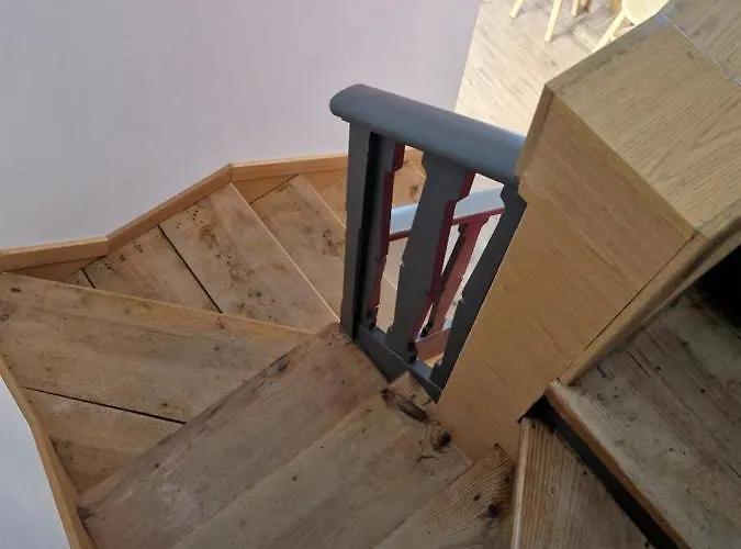 Moradia T2 Em Bairro Pitoresco Da * Covilhã